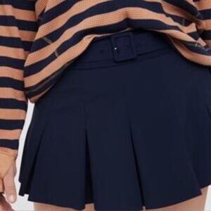 NWT New aerie Offline Belted Pleated Skort in Navy Size L